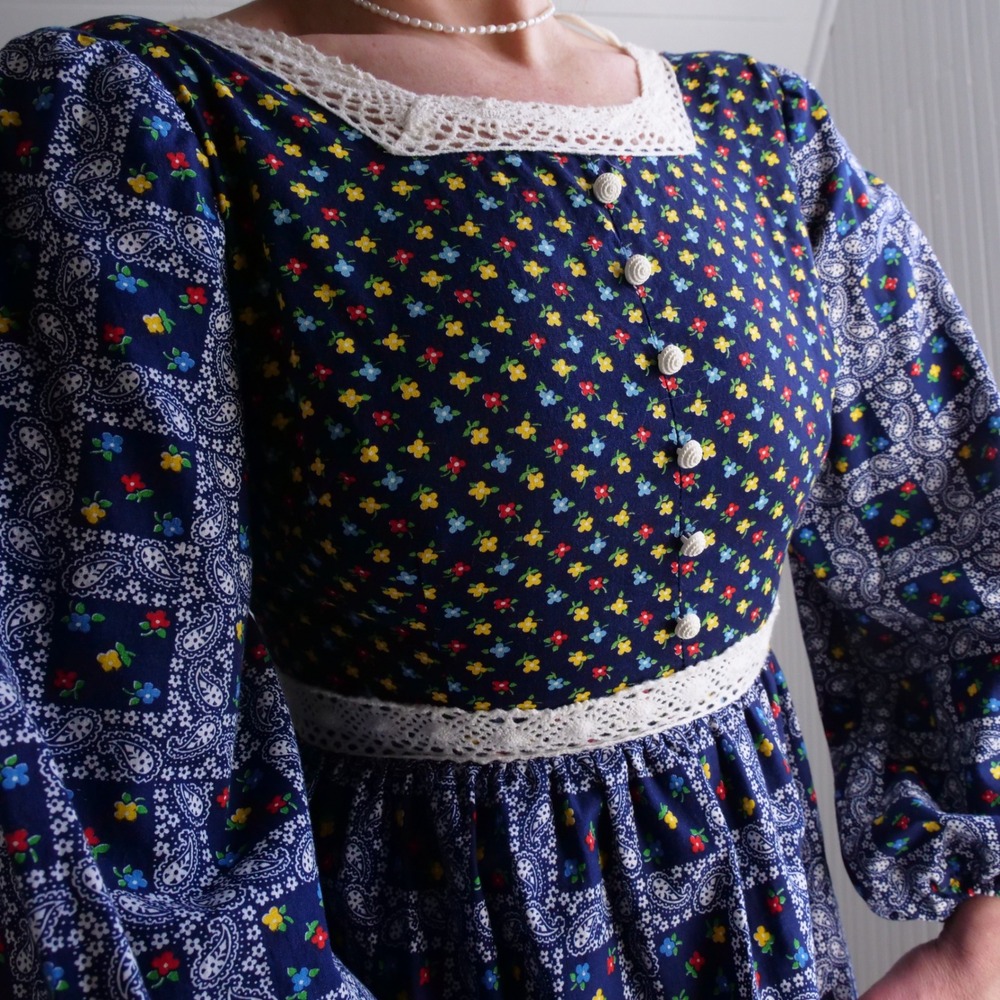 Great vintage 70s calico‎ print maxi peasant dress - Picture 2 of 8